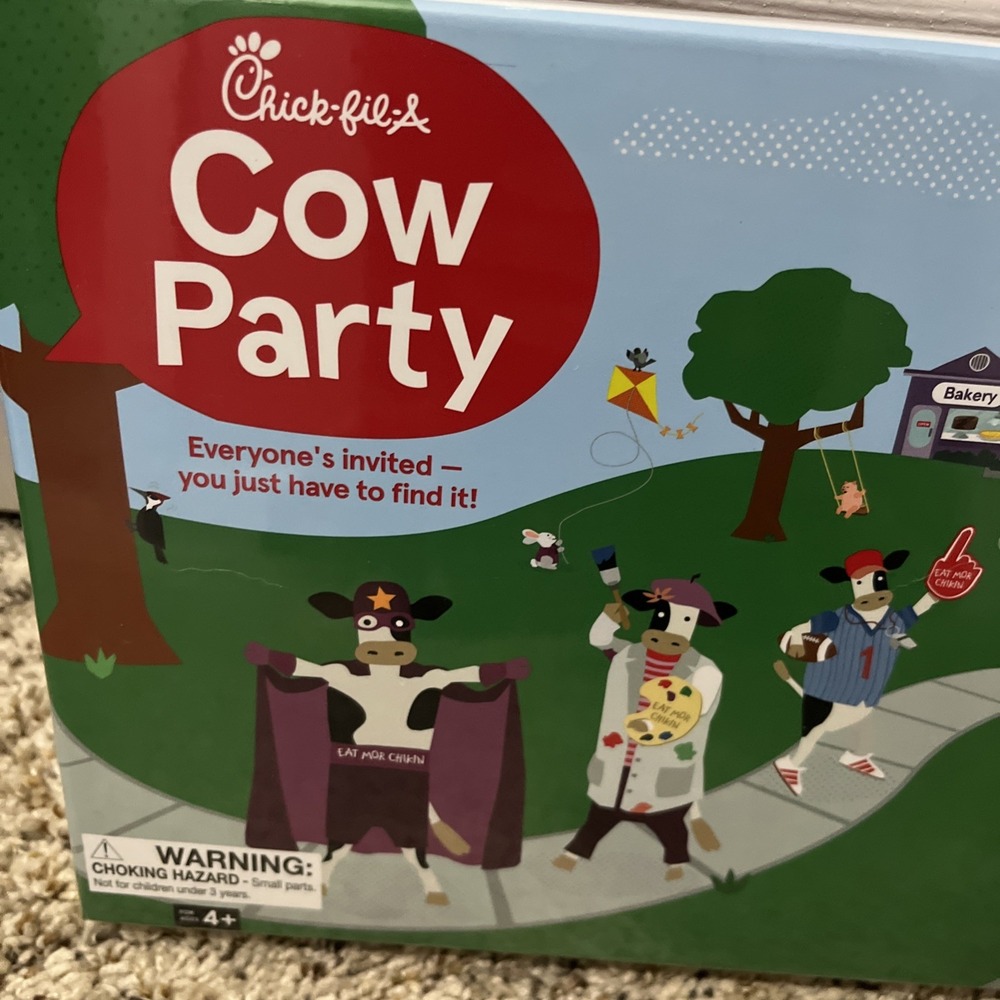 Chick-Fil-A Cow Party Game Family Game Night NEW‎ Factory Sealed Ages 4+ - Picture 3 of 4